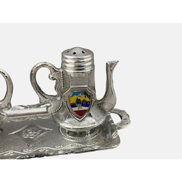 Hawaii Salt and Paper Shakers with Tray Metal Made in Japan Hula Dancers 2" Tall - Picture 6 of 9